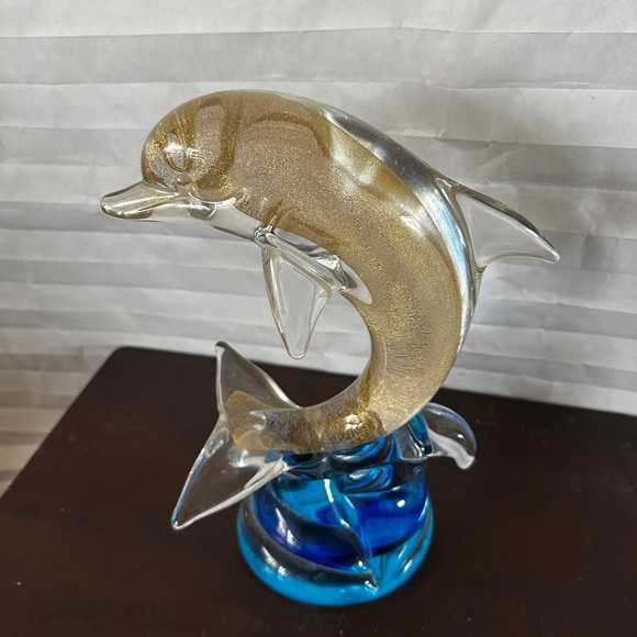 Elegant Murano Italian Glass Dolphin Sculpture with Gold and Blue Accents - Picture 2 of 3